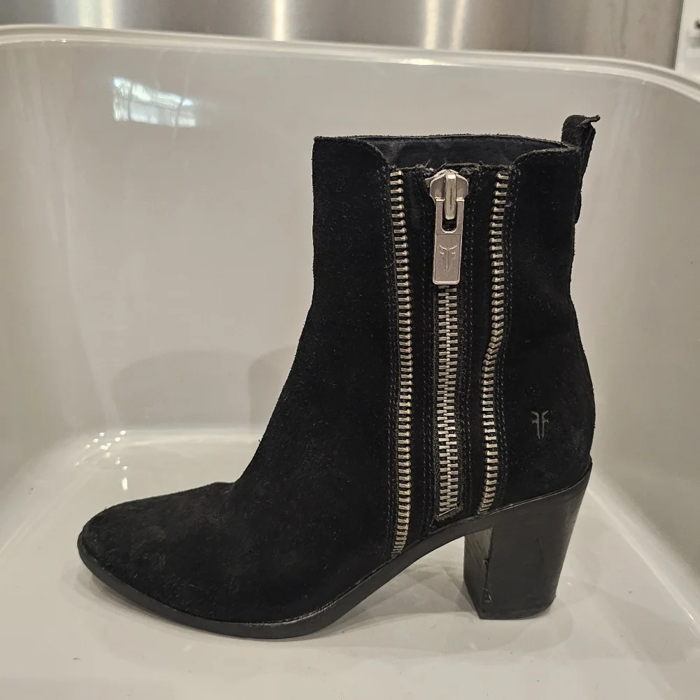 FRYE original black suede ankle booties SZ 6